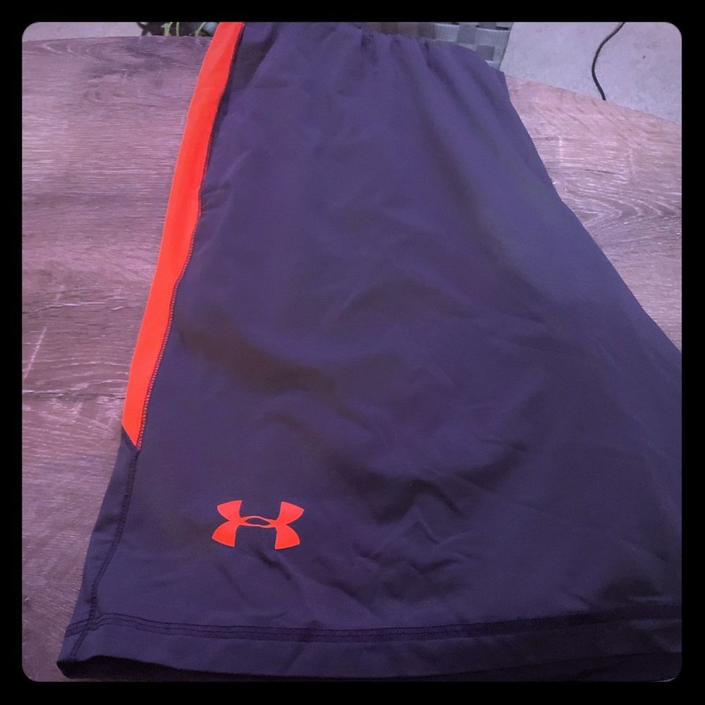 Under Armour Shorts w/ Pockets